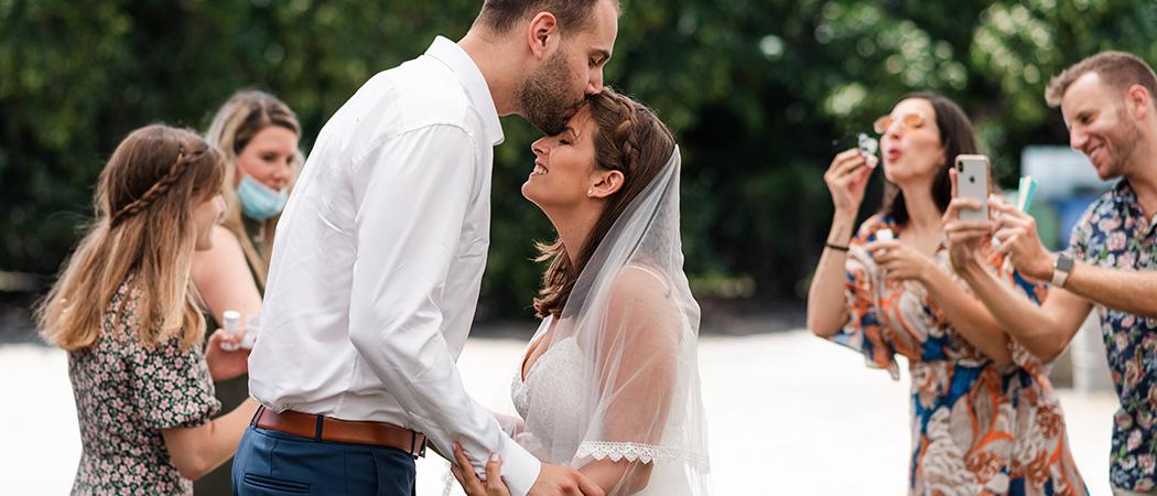 אפריל באוגוסט - החתונה האביבית של מאיה ודור
