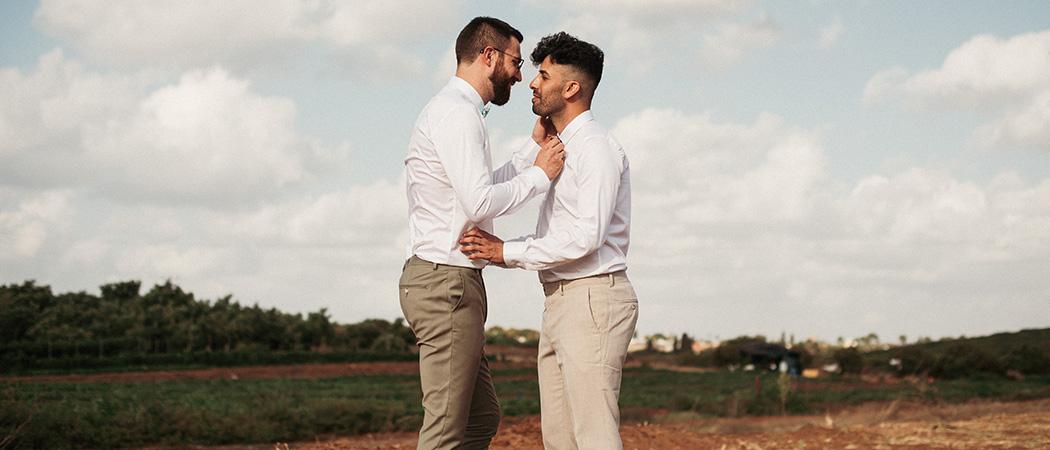 לבוש לבן, ערימות חציר והמון DIY: החתונה הכובשת של גלי ויוני