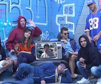 90s fever: סרט החתונה המושלם