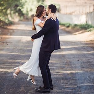 Vineyard Celebration: חתונת השטח של יובל ודודי